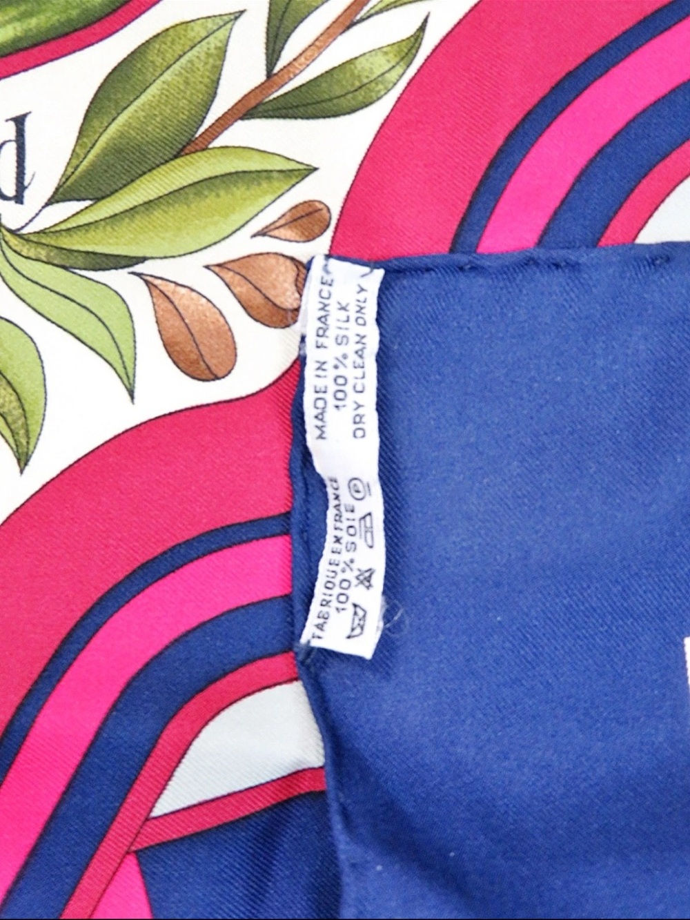 Hermès Navy, Red, Pink & Gold Clock Motif Silk Scarf - Picture 12 of 13